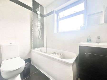 3 bedroom semi-detached house to rent - Photo 4