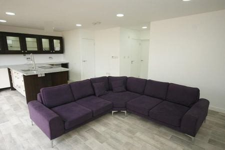 2 bedroom maisonette to rent - Photo 2