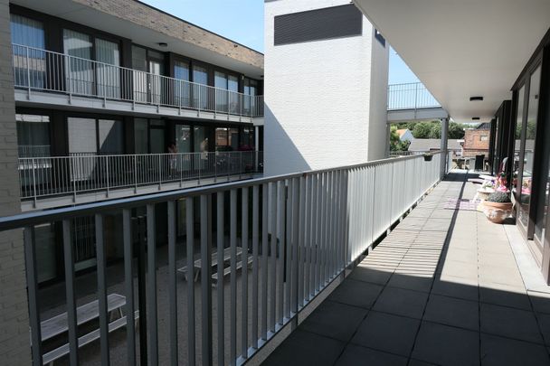 RECENT / 1 SLPK / MET STAANPLAATS - Photo 1