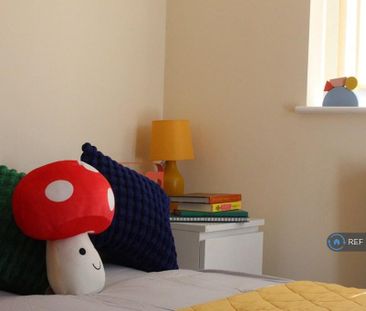 1 bedroom in a house share to rent - Photo 3