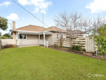 28 Troy Street, Bonbeach VIC 3196 - Photo 4