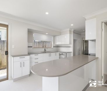 CHARMING FAMILY HOME CLOSE TO BAY IN THORNESIDE - Photo 1