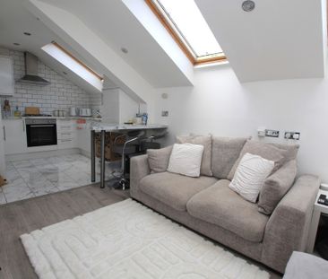 2 Bedroom Apartment , Chester - Photo 2