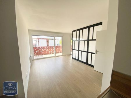 Location Appartement 1 pièce 40m² VALENCIENNES 59300 - Photo 2