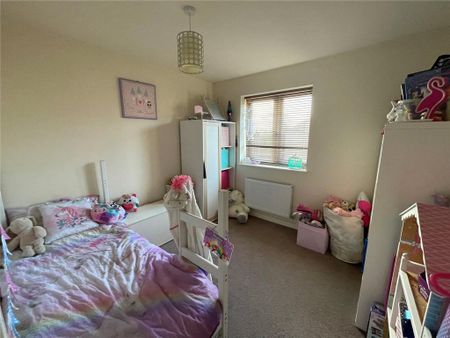 4 bedroom detached house to rent - Photo 3