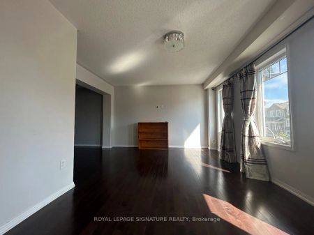 Property For Lease | W9285114 - Photo 4