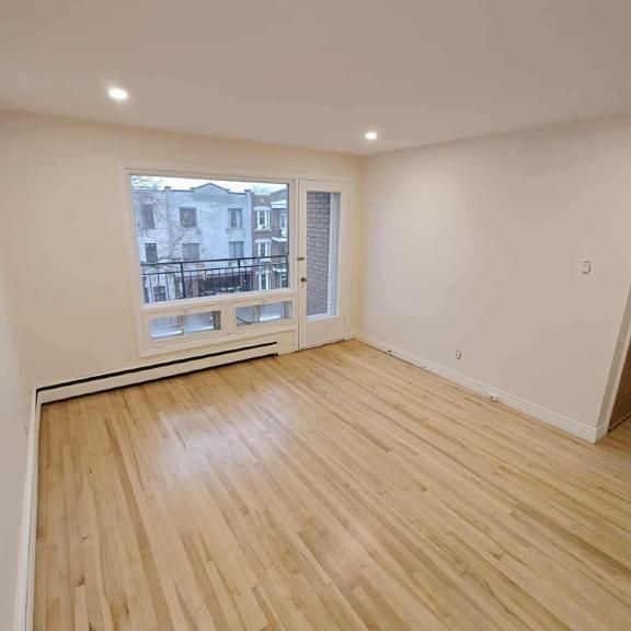 Grand 4 1/2 Rénové Rosemont - Photo 1