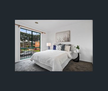 Modern 3 Bedroom Townhouse - Mt Waverley School Zone !!! - Photo 1