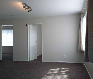 With 5 minutes to the Bus, Leave the Car at Home! - Photo 1