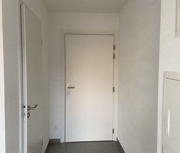 Studio récent avec balcon - Photo 4