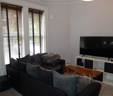 Apartment 2 3 Sandown Park, Kings Road, Belfast, BT5 6JP - Photo 1