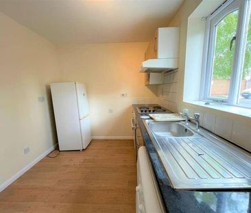 Ascot Court, Grove Road, GU11 - Photo 6