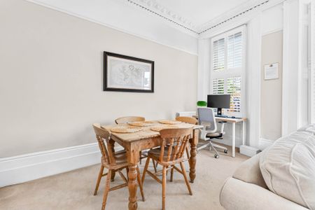 Price £2,250 pcm - Available 09/08/2026 - Furnished - Photo 3