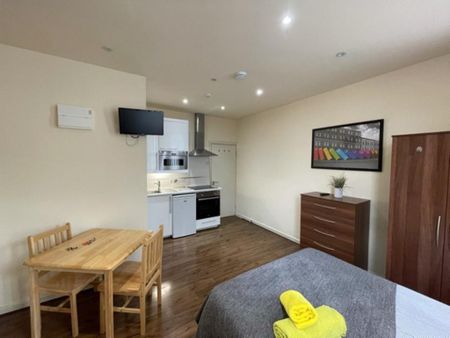 Studio to rent - Photo 5