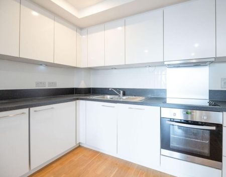 2 Bed Flat, Chartfield Avenue, SW15 - Photo 3