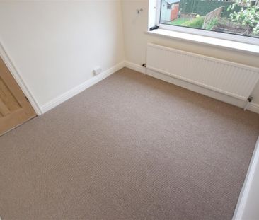 2 Bedroom House - Semi-Detached To Let - Photo 2