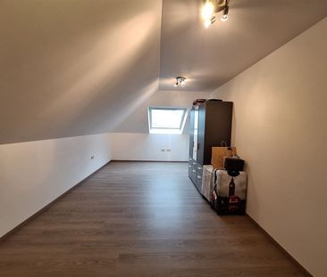 Ruim dakappartement met 2 slpk's - Photo 2