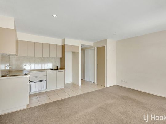 18/126 Thynne Street, Bruce ACT, Belconnen - Photo 1