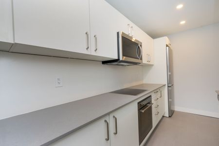 111 Lawton Boulevard - Photo 3