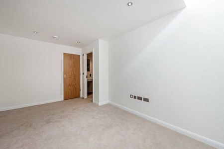 3 bedroom flat to rent - Photo 2