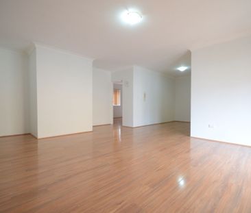 2 Bedroom Unit!! - Photo 2