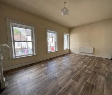 51 Dunbarton Street, Gilford, BT63 6HJ - Photo 4