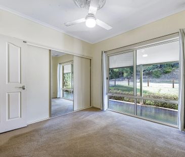 28 Friarbird Crescent, Bonogin. - Photo 3