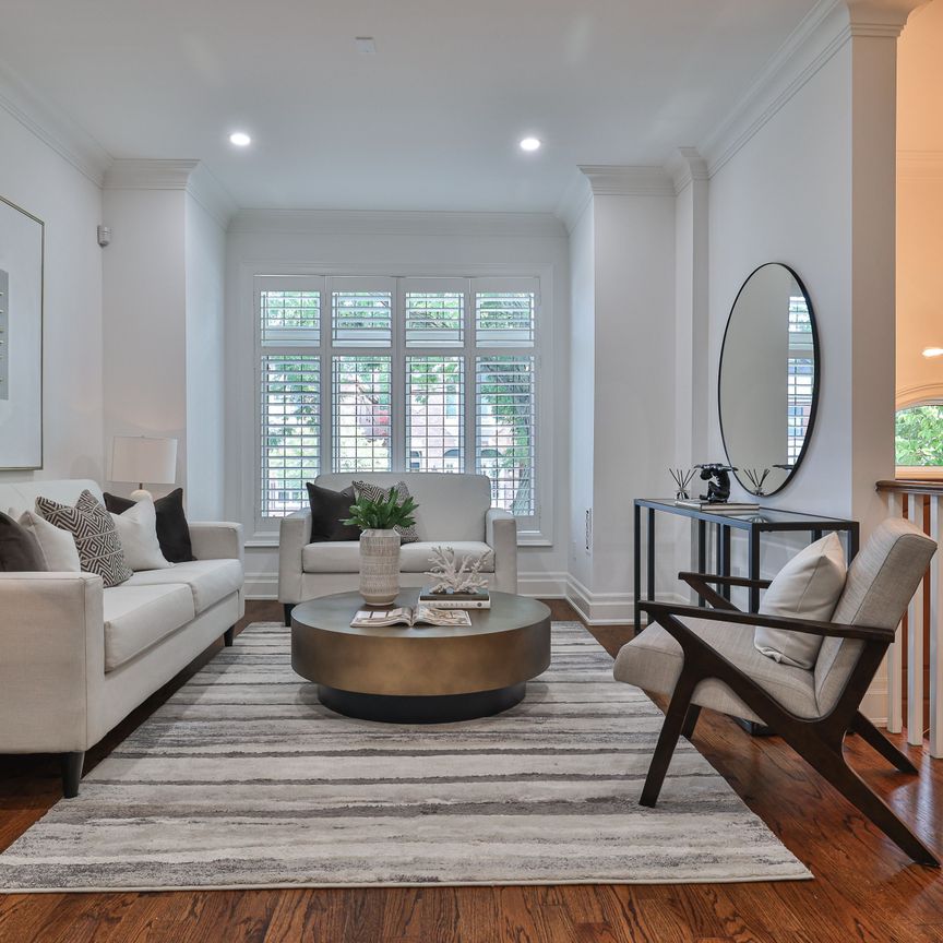 For Lease - 136 Bowood Avenue, Toronto, Ontario - Photo 1