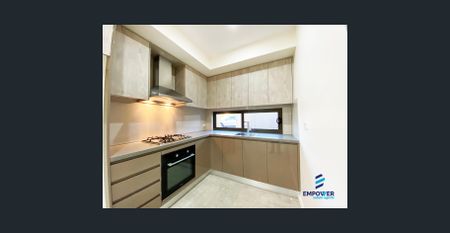 PREMIUM 2-BEDROOM GRANNY FOR REN | HIGH-END FINISHES | PRIME LOCATION - Photo 2