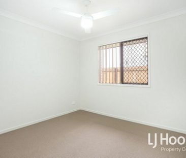 Modern 3 Bedroom Home Offering Family Lifestyle! - Photo 1