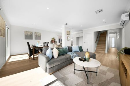 10 Grosset Way, Point Cook VIC - Photo 3