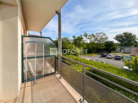 Apartment - Photo 2