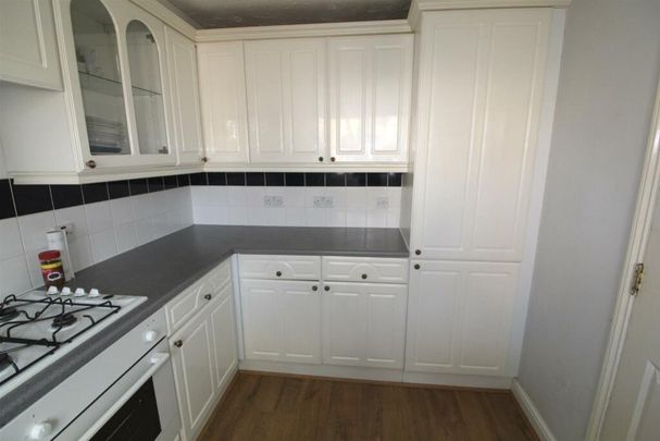 3 bedroom terraced house to rent - Photo 1