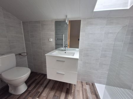 Location Appartement 3 pièces 71m² - Photo 4