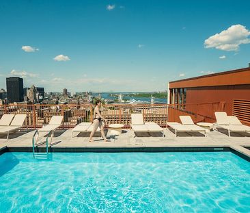 245 Robert-Bourassa Blvd, Montréal, QC - Photo 2