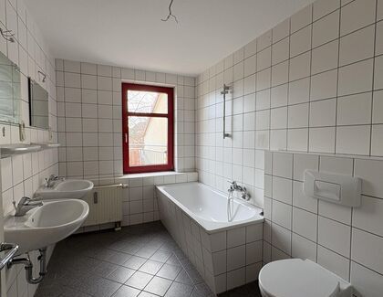 Zweiraumwohnung mit Tageslichtbad in Zwickau - Photo 1