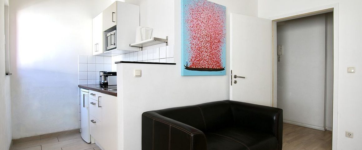 Modern möbliertes Apartment mit Aufzug im Herzen von Köln - Foto 1