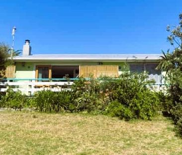 Coastal getaway at the beach - Photo 4