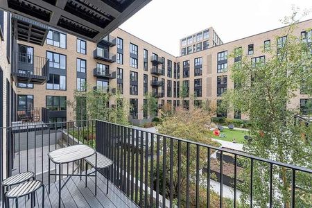 Greenford Quays, Greenford, UB6 - Photo 3