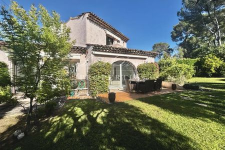 Mougins – Maison avec garage et jardin en résidence sécurisée - Photo 3