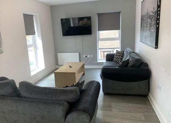 Jeffery Street Room 4 - Photo 1