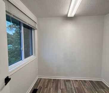For Lease - 1084 Eadie Road, Russell, Ontario - Photo 2