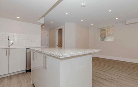 For Lease - 3352 Vernon Powell Drive, Oakville, Ontario - Photo 5