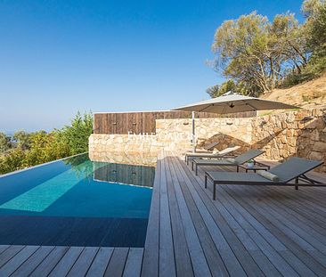 Villa contemporaine à louer à Propriano, toutes prestations incluses, vue mer panoramique. - Photo 1