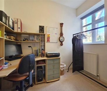 2 bedroom maisonette to rent - Photo 3