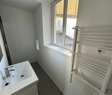 Location Appartement 2 pièces 51m² ST CHAMOND 42400 - Photo 6