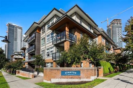 Spacious Garden Two Bedroom Home with One Parking Stall in Convenient Burquitlam - Photo 2