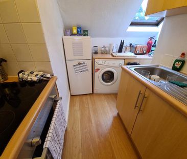 1 bedroom flat to rent - Photo 2