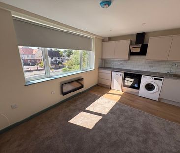 Haydon House, Studley Warwickshire. - Photo 1