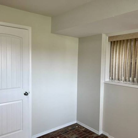 1 Bedroom Basement Suite for Rent - Photo 4